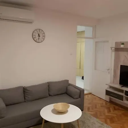Luxury Center Apartment *