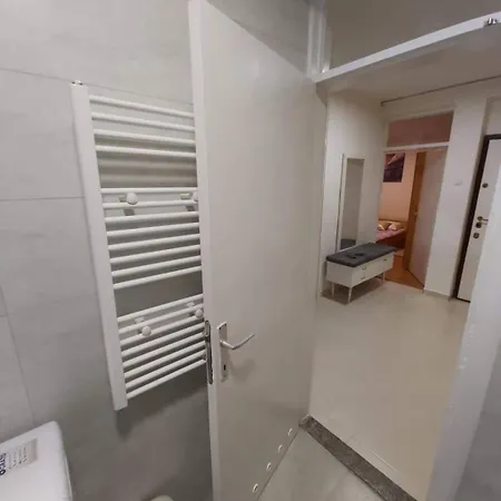 Luxury Center Apartman *